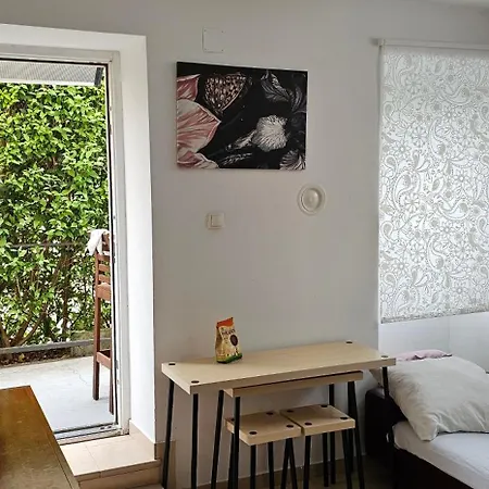 Apartment Kala *